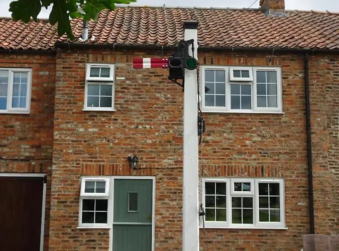 Signal At The Red House Estate