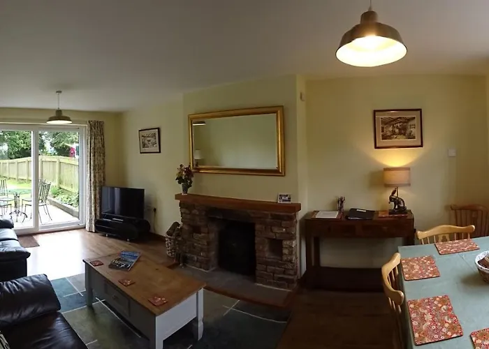 Signal At The Red House Estate