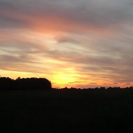 Signal At The Red House Estate Holiday home